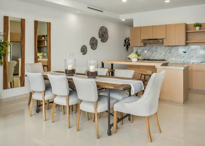 Modern With Stunning Bay Views Apartamento