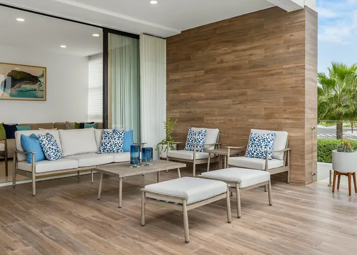 Modern With Stunning Bay Views Apartamento Cabo San Lucas