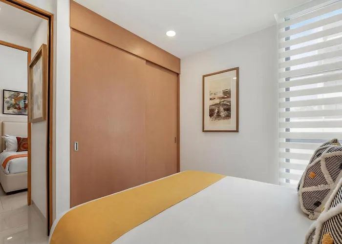 Modern With Stunning Bay Views *